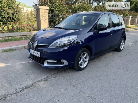 Renault Scenic 2014  випуску Черкаси з двигуном 1.2 л бензин універсал  за 5900 долл. 