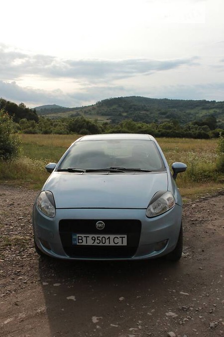 Fiat Grande Punto 2006  випуску Львів з двигуном 1.4 л бензин хэтчбек механіка за 3300 долл. 