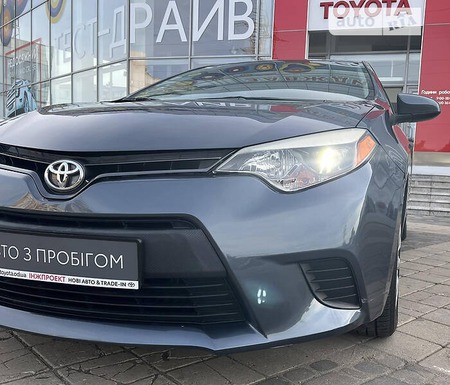 Toyota Corolla 2015  випуску Одеса з двигуном 1.8 л бензин седан автомат за 11999 долл. 