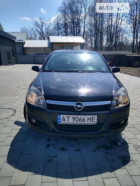Opel Astra 2006  випуску Чернігів з двигуном 1.6 л бензин хэтчбек механіка за 5500 долл. 