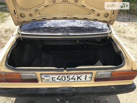 Audi 80 1981  випуску Вінниця з двигуном 1.6 л бензин седан механіка за 950 долл. 