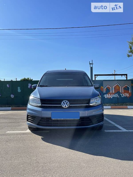 Volkswagen Caddy 2016  випуску Київ з двигуном 2 л дизель мінівен автомат за 17500 долл. 