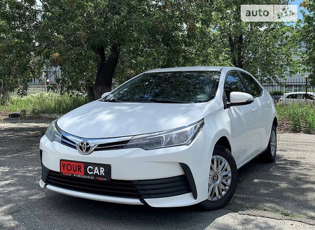 Toyota Corolla 2016  випуску Київ з двигуном 1.6 л бензин седан автомат за 10500 долл. 
