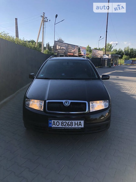 Skoda Fabia 2004  випуску Ужгород з двигуном 1.4 л бензин універсал механіка за 4700 долл. 