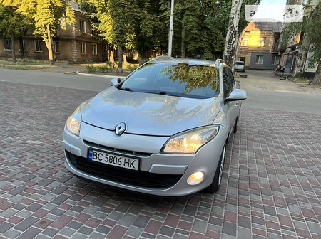 Renault Megane 2010  випуску Дніпро з двигуном 1.5 л дизель універсал механіка за 7100 долл. 