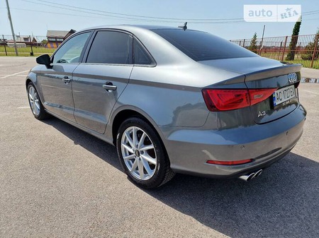 Audi A3 Limousine 2015  випуску Луцьк з двигуном 2 л дизель седан автомат за 15400 долл. 