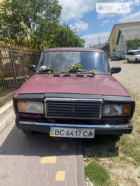 Lada 2107 2003  випуску Львів з двигуном 1.6 л бензин седан механіка за 1500 долл. 