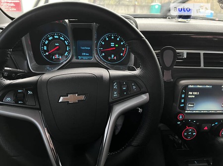 Chevrolet Camaro 2015  випуску Київ з двигуном 3.6 л бензин купе автомат за 17400 долл. 