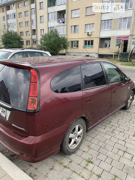 Honda Stream 2004  випуску Львів з двигуном 2 л  універсал автомат за 3000 долл. 