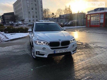 BMW X5 2015  випуску Львів з двигуном 3 л бензин позашляховик автомат за 24900 долл. 