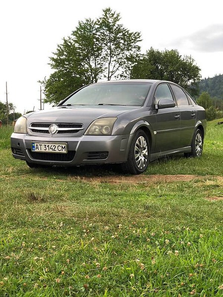 Opel Vectra 2002  випуску Івано-Франківськ з двигуном 2.2 л дизель хэтчбек автомат за 4600 долл. 