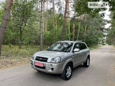 Hyundai Tucson 2006  випуску Кропивницький з двигуном 2 л дизель позашляховик механіка за 8600 долл. 