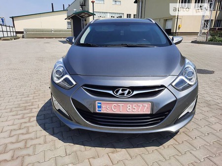 Hyundai i40 2014  випуску Луцьк з двигуном 1.7 л дизель універсал механіка за 9600 долл. 