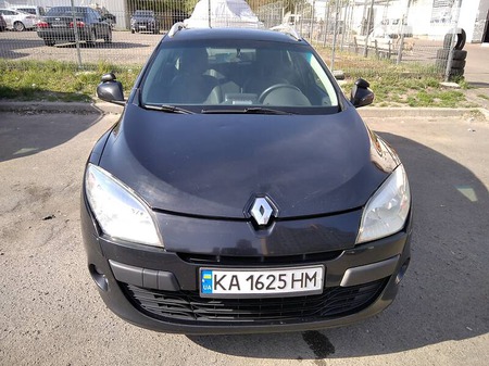 Renault Megane 2013  випуску Київ з двигуном 1.5 л дизель універсал  за 5500 долл. 