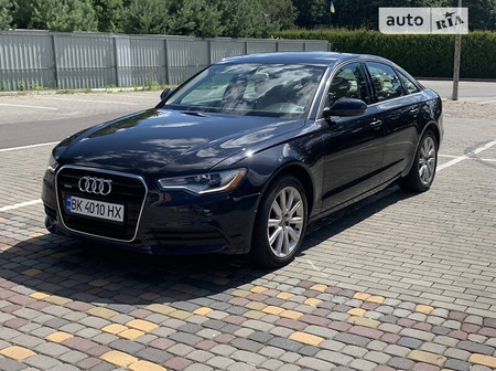 Audi A6 Limousine 2013  випуску Луцьк з двигуном 2 л бензин седан автомат за 14100 долл. 