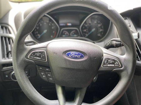 Ford Focus 2018  випуску Київ з двигуном 2 л бензин хэтчбек автомат за 9999 долл. 