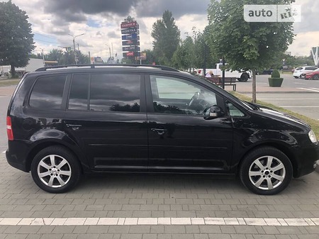 Volkswagen Touran 2005  випуску Хмельницький з двигуном 1.9 л дизель мінівен механіка за 6100 долл. 