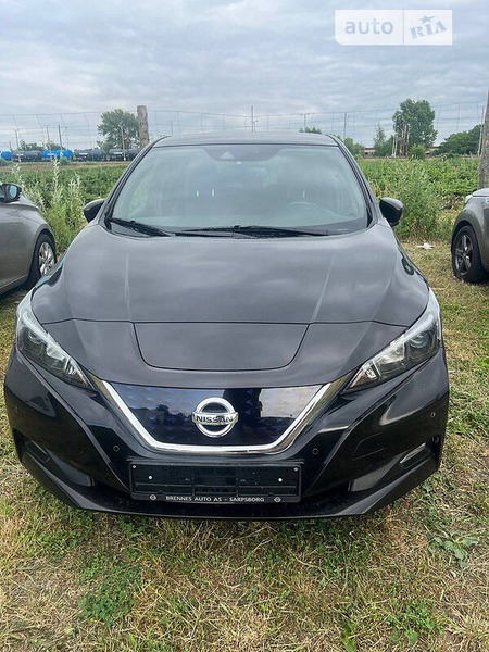 Nissan Leaf 2018  випуску Львів з двигуном 0 л електро хэтчбек автомат за 23500 долл. 