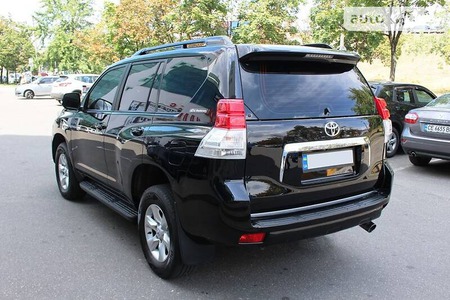 Toyota Land Cruiser Prado 2012  випуску Чернівці з двигуном 2.7 л бензин позашляховик автомат за 25500 долл. 