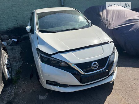 Nissan Leaf 2019  випуску Рівне з двигуном 0 л електро хэтчбек автомат за 15300 долл. 