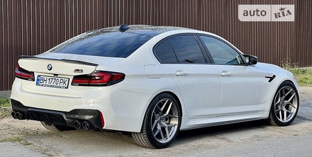 BMW M5 2018  випуску Одеса з двигуном 0 л  седан  за 95000 долл. 