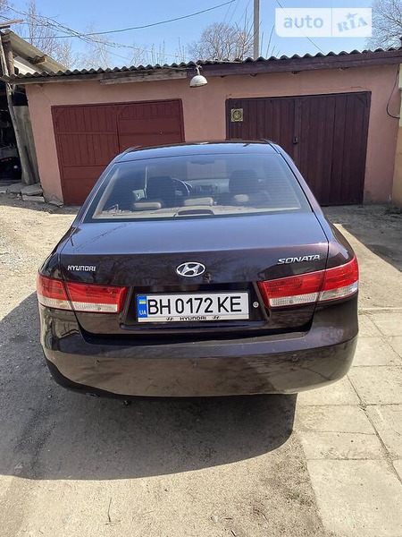 Hyundai Sonata 2006  випуску Одеса з двигуном 0 л  седан автомат за 6500 долл. 