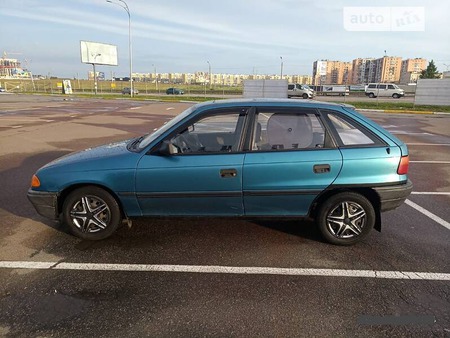 Opel Astra 1992  випуску Одеса з двигуном 1.6 л бензин хэтчбек механіка за 1800 долл. 