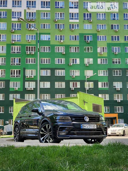 Volkswagen Tiguan 2019  випуску Одеса з двигуном 2 л бензин позашляховик автомат за 37000 долл. 