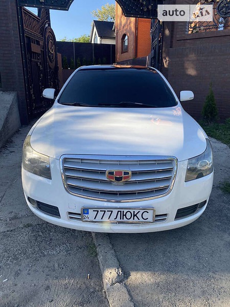 Geely Emgrand 8 2014  випуску Черкаси з двигуном 2 л  седан механіка за 5000 долл. 