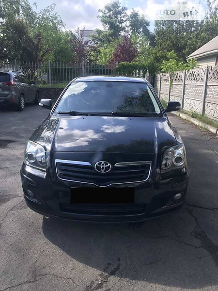 Toyota Avensis 2008  випуску Полтава з двигуном 1.8 л бензин седан механіка за 7700 долл. 