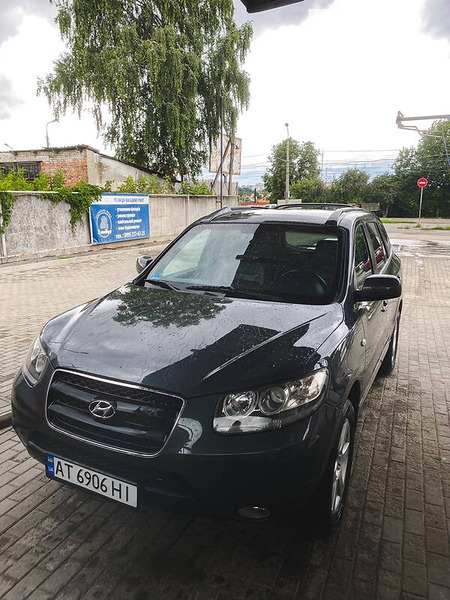 Hyundai Santa Fe 2006  випуску Суми з двигуном 2.2 л дизель позашляховик  за 7500 долл. 