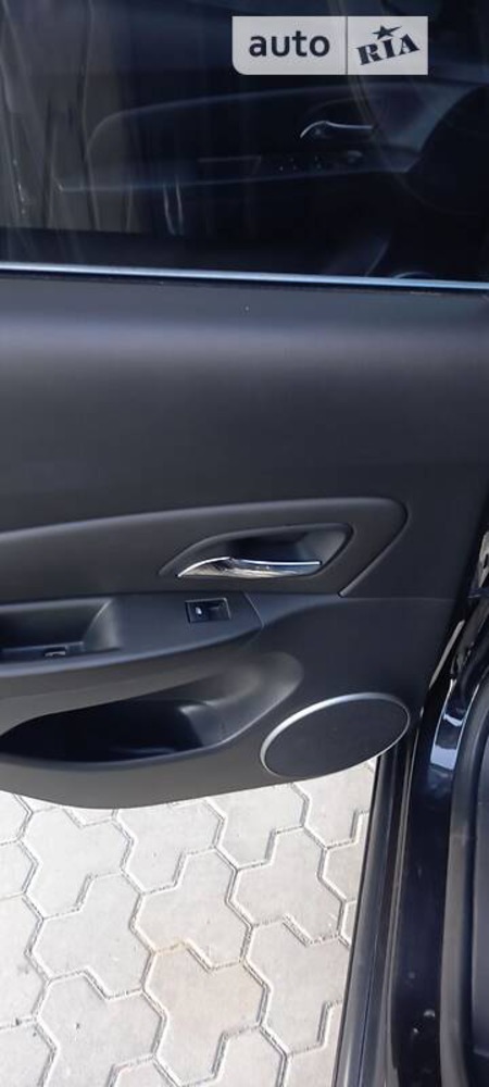 Chevrolet Cruze 2012  випуску Київ з двигуном 1.8 л бензин седан автомат за 7950 долл. 