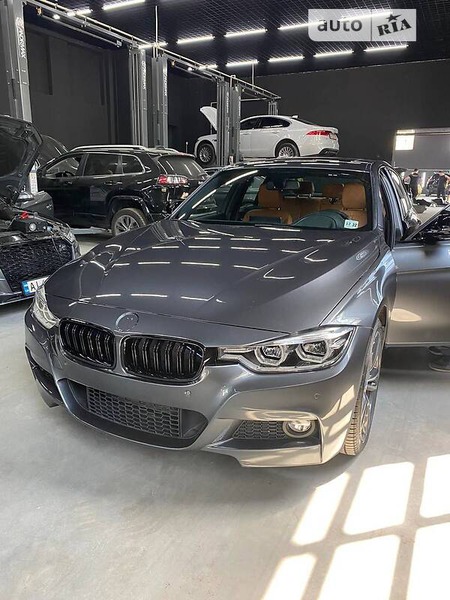 BMW 340 2018  випуску Київ з двигуном 3 л бензин седан автомат за 37500 долл. 
