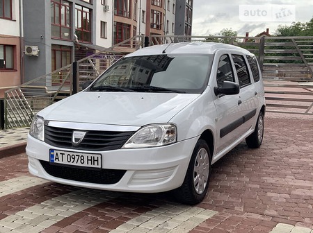 Dacia Logan MCV 2010  випуску Івано-Франківськ з двигуном 1.5 л дизель універсал механіка за 5600 долл. 