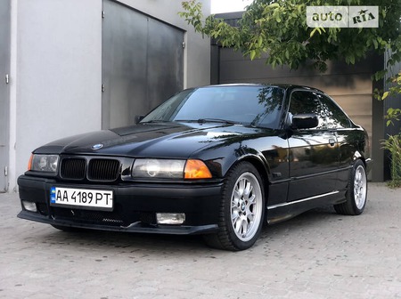 BMW 328 1996  випуску Рівне з двигуном 2.8 л  купе  за 4550 долл. 