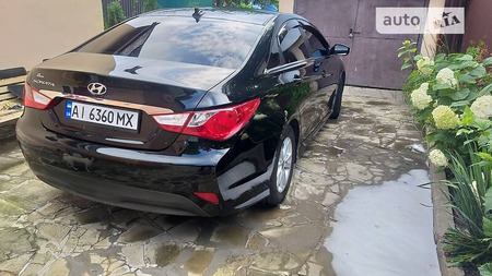 Hyundai Sonata 2013  випуску Київ з двигуном 2.4 л бензин седан  за 10000 долл. 