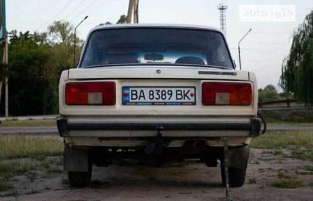 Lada 2105 1989  випуску Кропивницький з двигуном 1.3 л бензин седан  за 850 долл. 