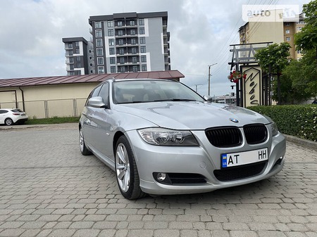 BMW 318 2010  випуску Івано-Франківськ з двигуном 2 л дизель універсал механіка за 8750 долл. 