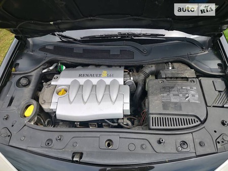 Renault Megane 2003  випуску Суми з двигуном 1.6 л бензин хэтчбек механіка за 3800 долл. 