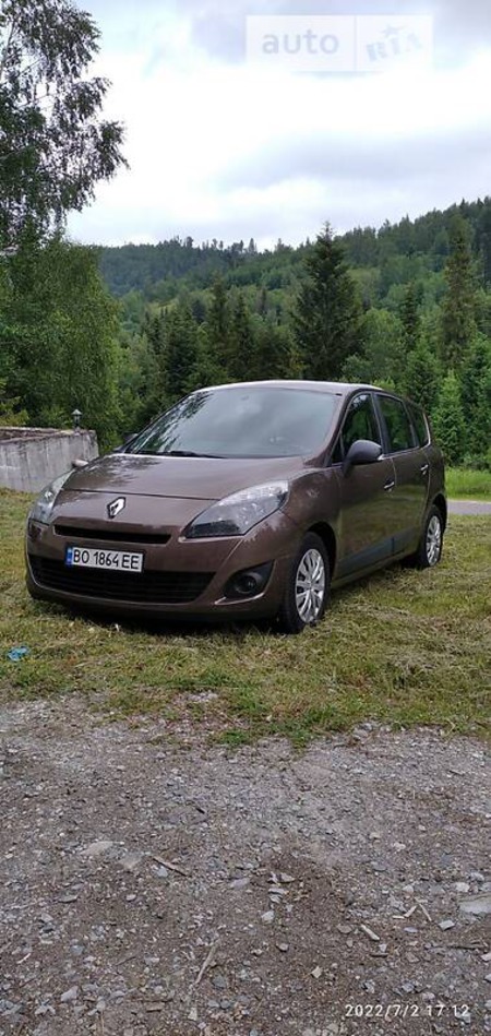 Renault Scenic 2010  випуску Тернопіль з двигуном 1.5 л  мінівен механіка за 6800 долл. 