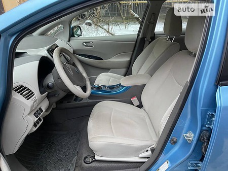 Nissan Leaf 2011  випуску Одеса з двигуном 0 л електро хэтчбек  за 12500 долл. 