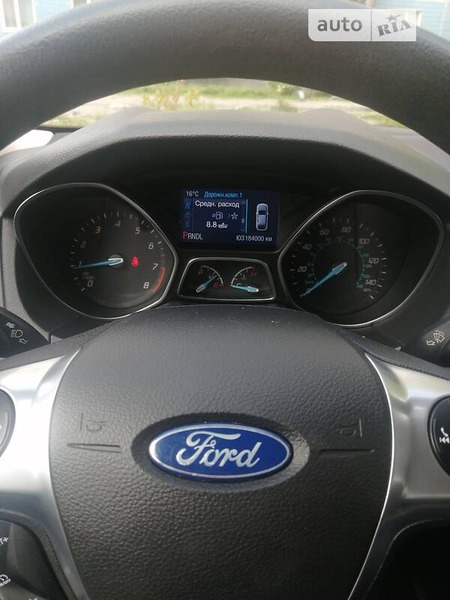 Ford Focus 2014  випуску Дніпро з двигуном 2 л бензин седан автомат за 7700 долл. 
