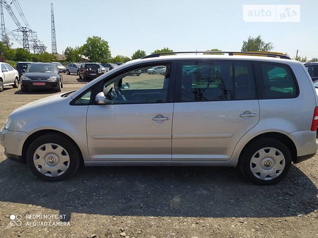 Volkswagen Touran 2004  випуску Луцьк з двигуном 2 л дизель універсал автомат за 6100 долл. 