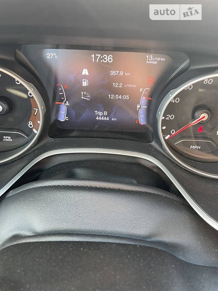 Jeep Compass 2018  випуску Рівне з двигуном 2.4 л бензин позашляховик автомат за 15100 долл. 