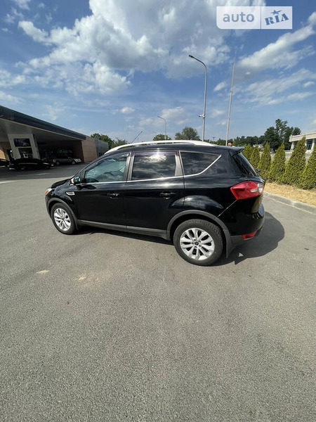 Ford Kuga 2010  випуску Дніпро з двигуном 2.5 л бензин позашляховик автомат за 13000 долл. 