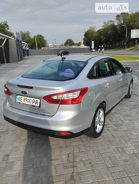 Ford Focus 2012  випуску Дніпро з двигуном 2 л бензин седан автомат за 7850 долл. 