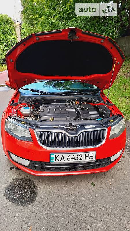 Skoda Octavia 2013  випуску Київ з двигуном 2 л дизель ліфтбек механіка за 9999 долл. 