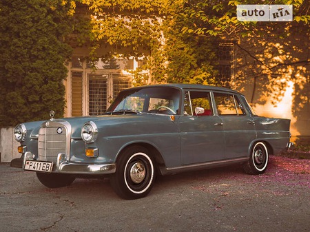 Mercedes-Benz 190 1964  випуску Одеса з двигуном 1.6 л дизель седан автомат за 20000 долл. 