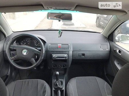 Skoda Fabia 2003  випуску Полтава з двигуном 1.2 л бензин седан механіка за 3400 долл. 