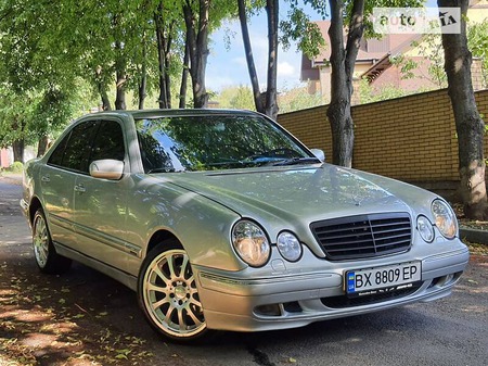 Mercedes-Benz E 320 2001  випуску Хмельницький з двигуном 3.2 л дизель седан автомат за 4777 долл. 